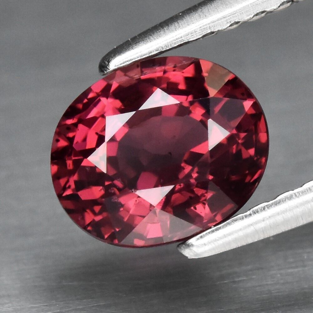 1.36ct Rhodolite Garnet