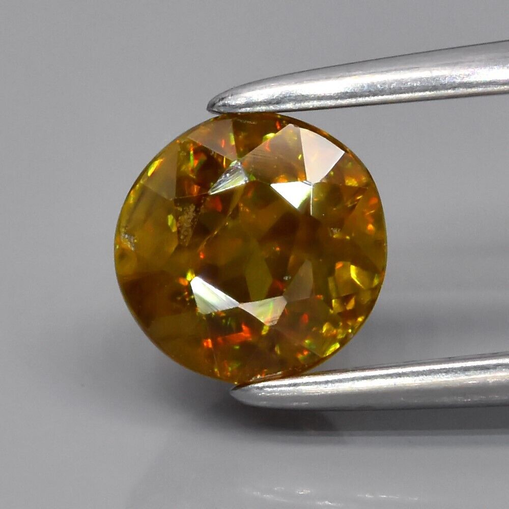 0.85ct Sphene