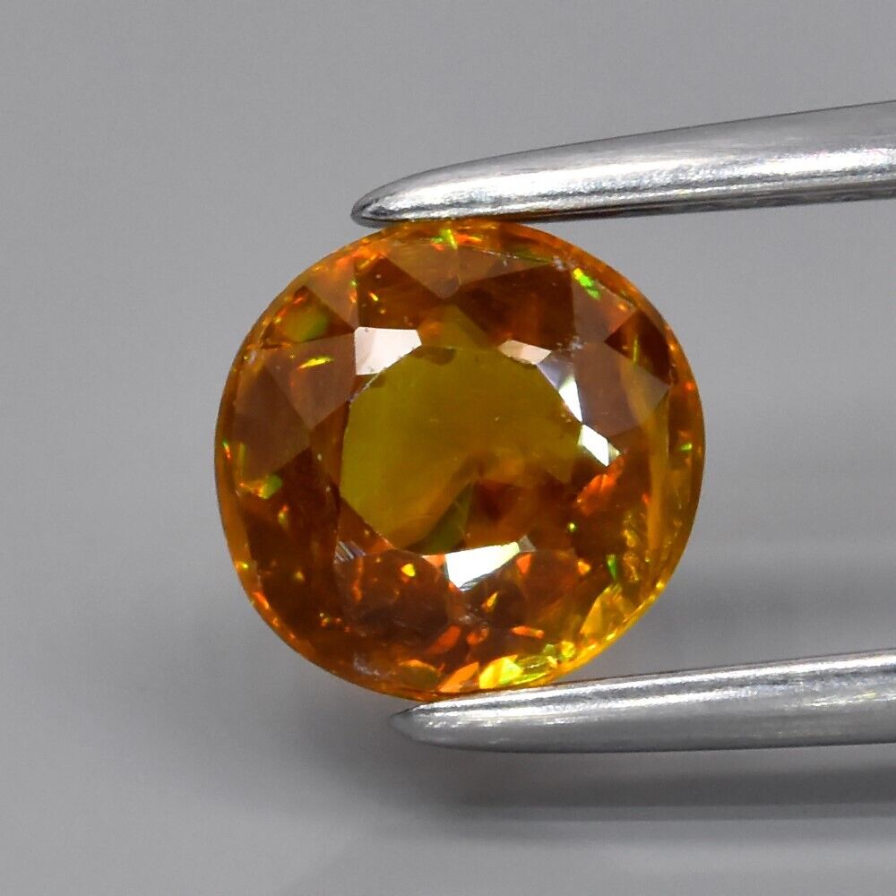 0.89ct Sphene